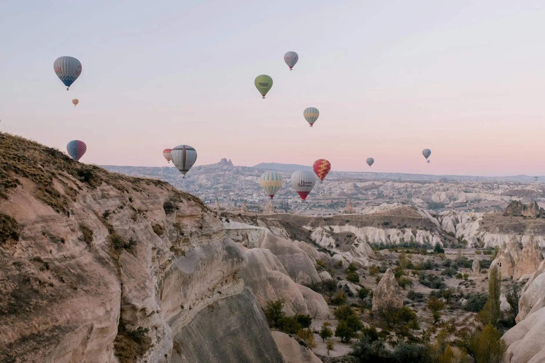 Kapadokya Balon Turu Fiyatları 2026 — En Güncel Rehber